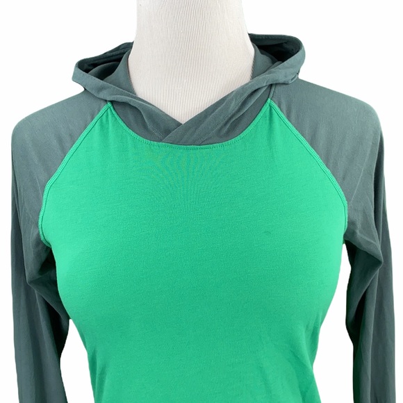 Nike Running Dri-Fit Green & Gray Hooded Tee - Picture 2 of 16